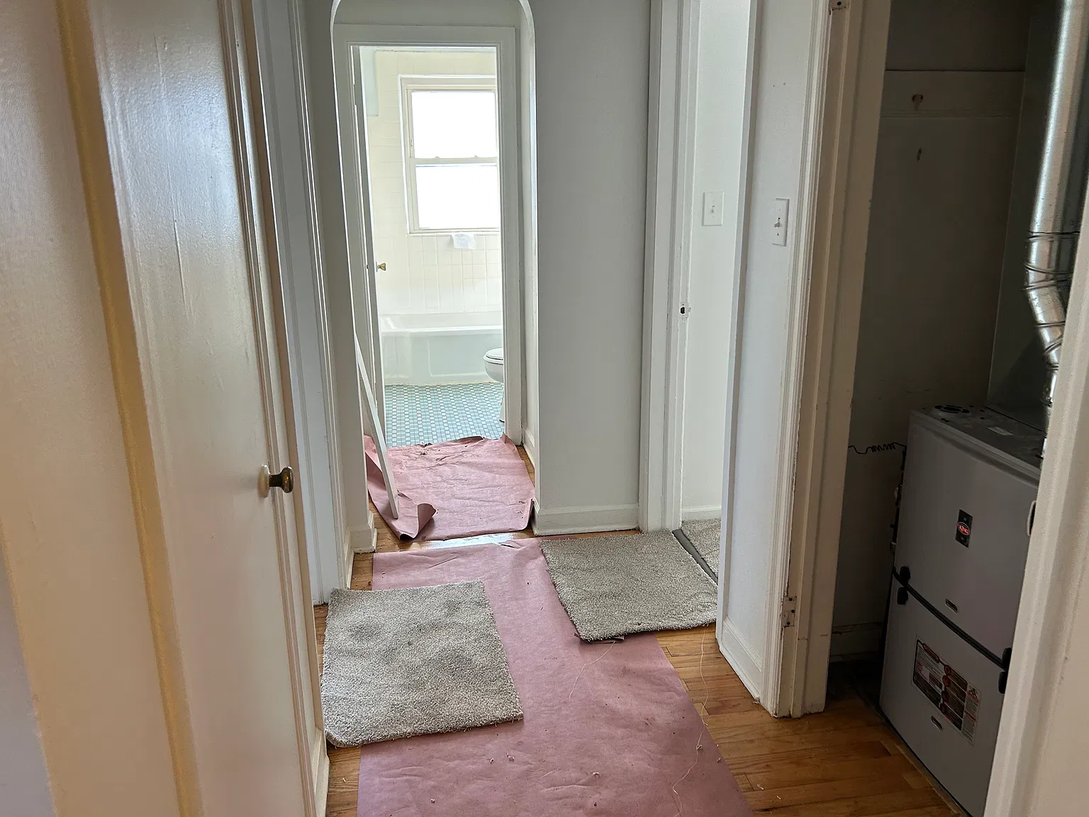 3 bed, 1300 sqft, $2,250 — Photo 3