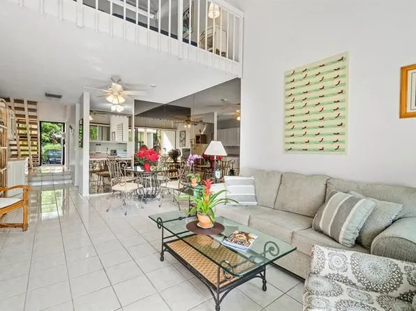 3589 S Ocean Blvd #25, South Palm Beach, FL 33480