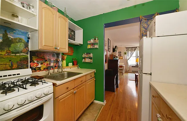 Sold by Bohemia Realty Group | media 4