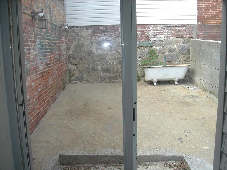 2538 Foster Ave — Photo 19