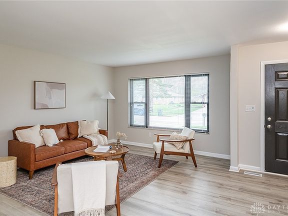 5th image of 7561 Glenhurst Dr
