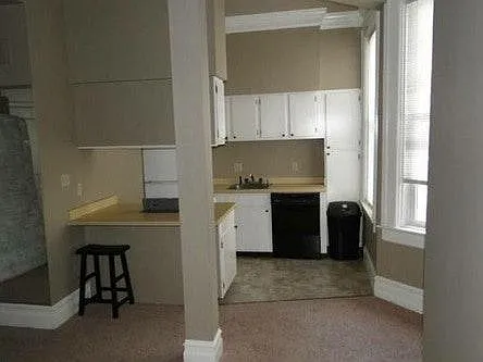 101 S Victory St #309 — Photo 4