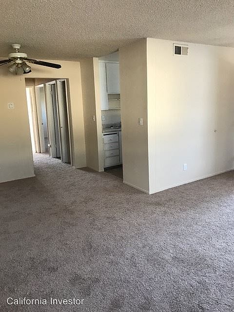 1st image of 3773 Park Dr APT 4