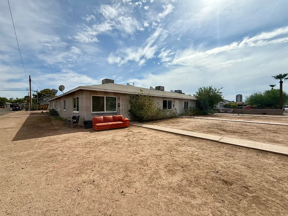2 bed, 1.0 bath, 707 sqft, $1,399 — Photo 3