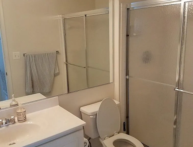 2nd Bathroom
