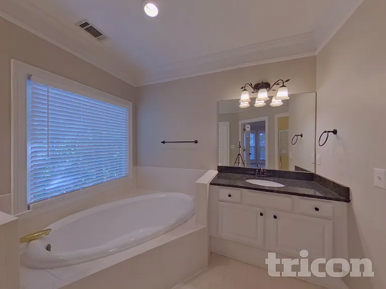 100 Wyngate Dr — Photo 7