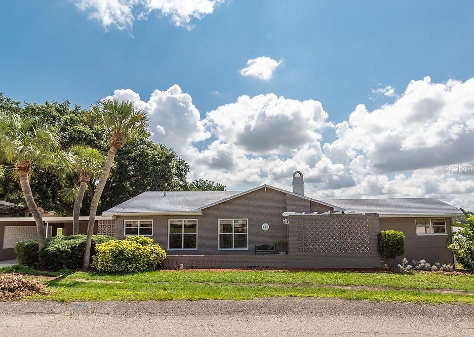 1st image of 413 Palm Pl