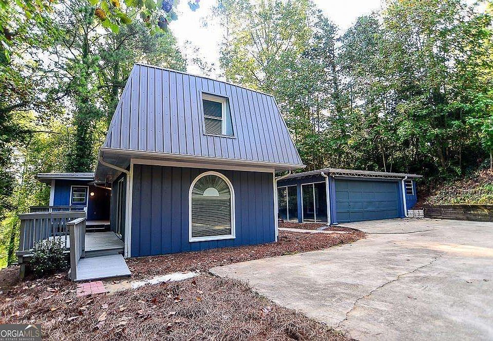 1st image of 240 Chappell Rd