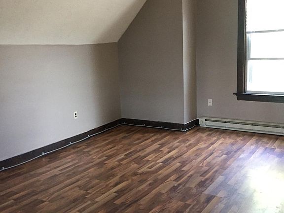 4th image of 1856 Tilden Ave