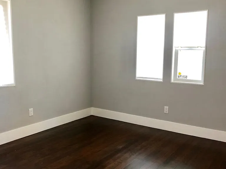 1529 Stuart St — Photo 8