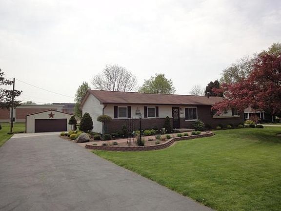 3rd image of 511 Earl Dr