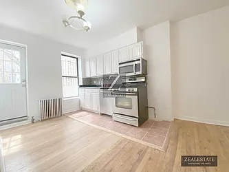 Rented by ZealEstate Group Inc