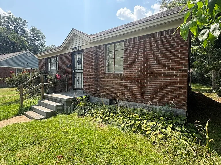 2083 Charleston Rd — Photo 4