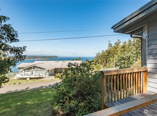 111 Quinault Loop, Port Townsend, WA 98368