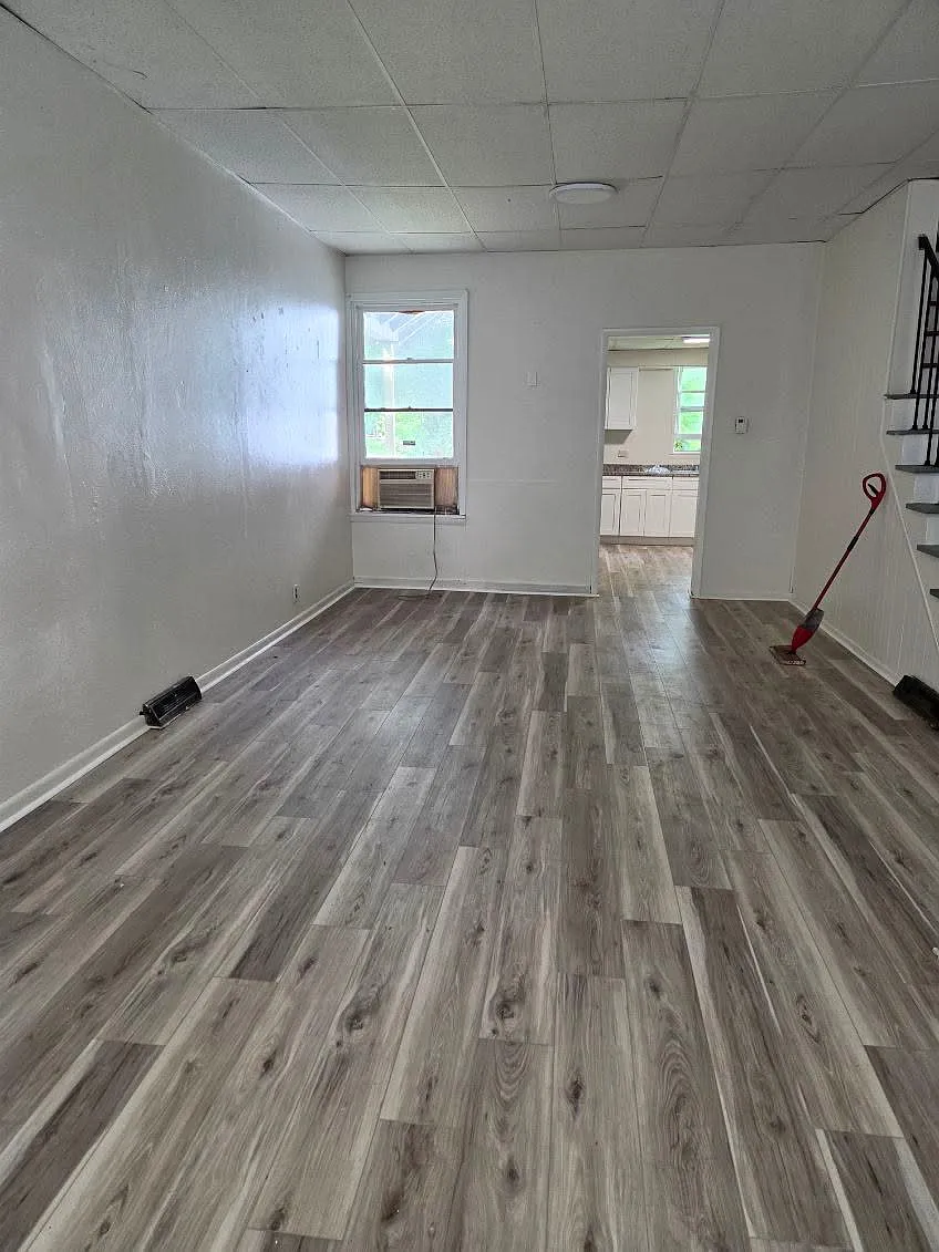 2 bed, 1200 sqft, $1,250 — Photo 2
