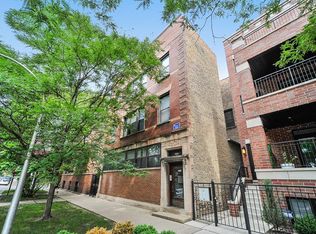 1250 W. Grace St., Chicago, IL 60613