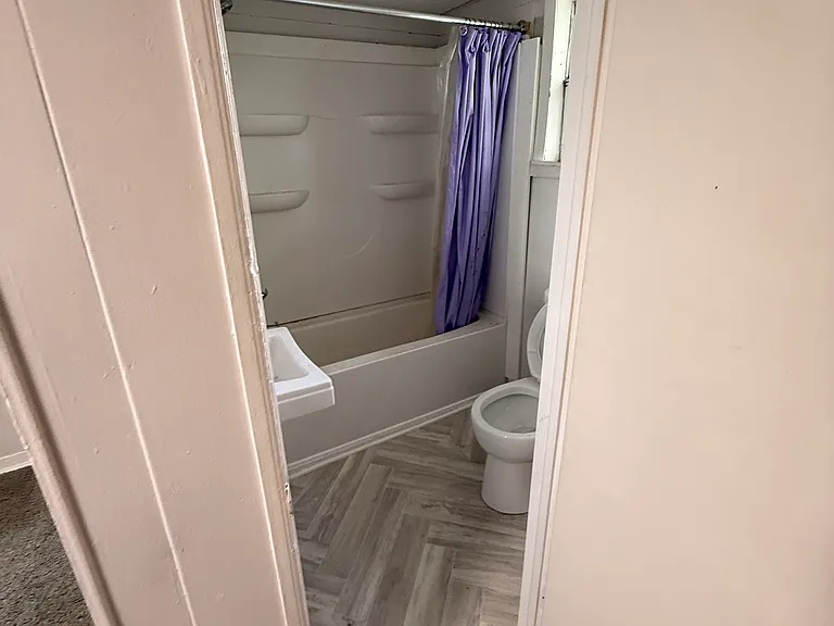 508-510 W Lordeman St #510 — Photo 8