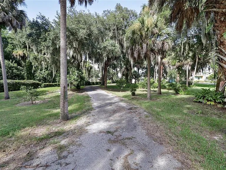 2437 Swordfish Ln — Photo 36