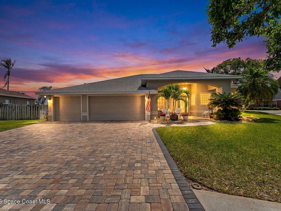 1st image of 122 Windward Way