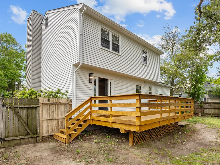 913 Laredo Ct — Photo 29