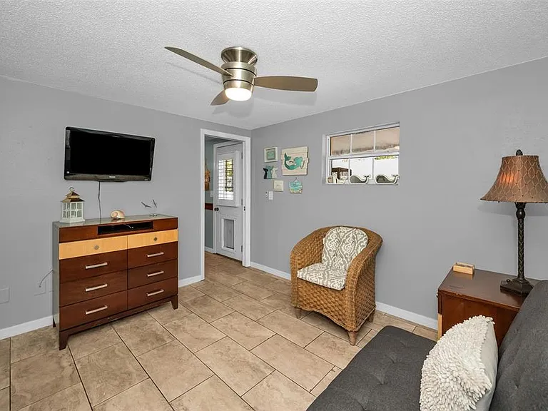 1000 Crane Ct — Photo 29