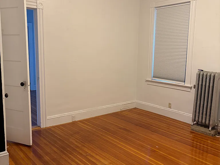 390 Lloyd Ave #1 — Photo 12