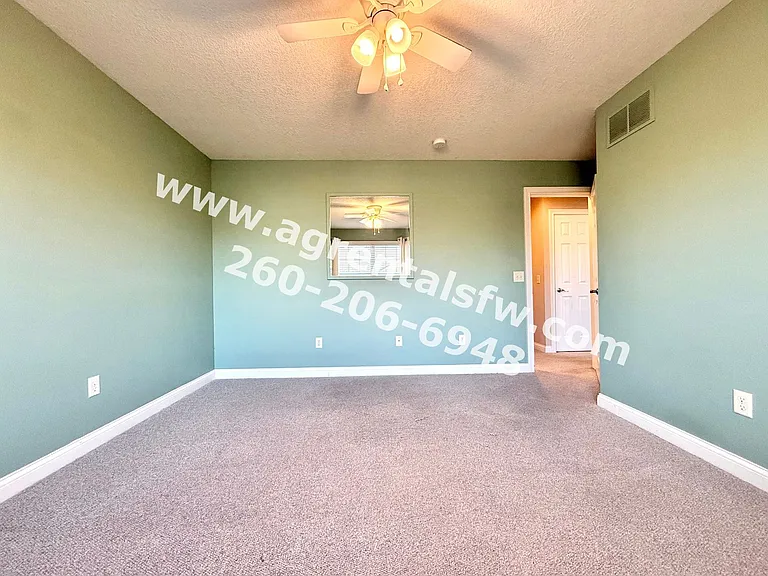 8819 Strathmore Ln — Photo 5