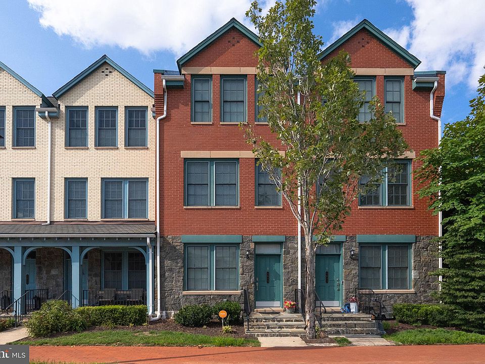 1st image of 1013 Bernard St