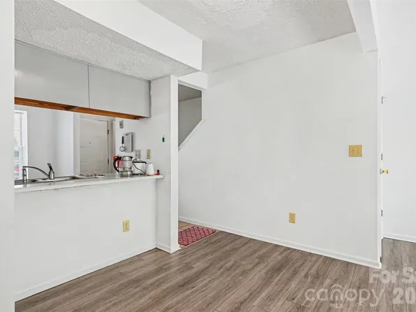 535 Lex Dr, Charlotte, NC 28262