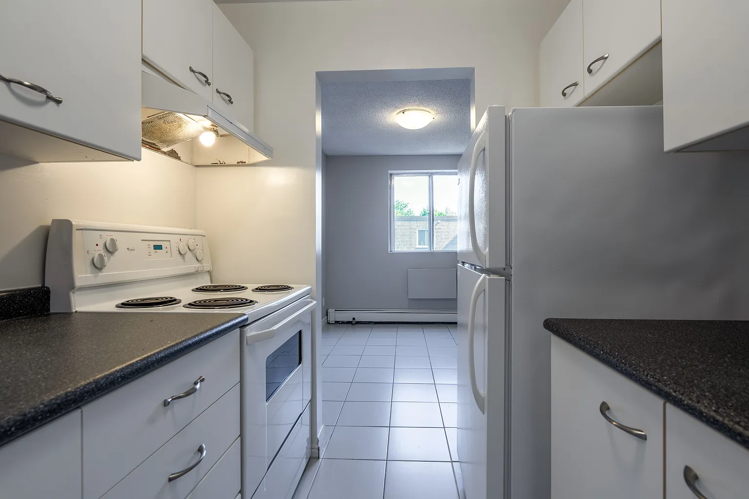 849 Devine St #Bachelor photo 1
