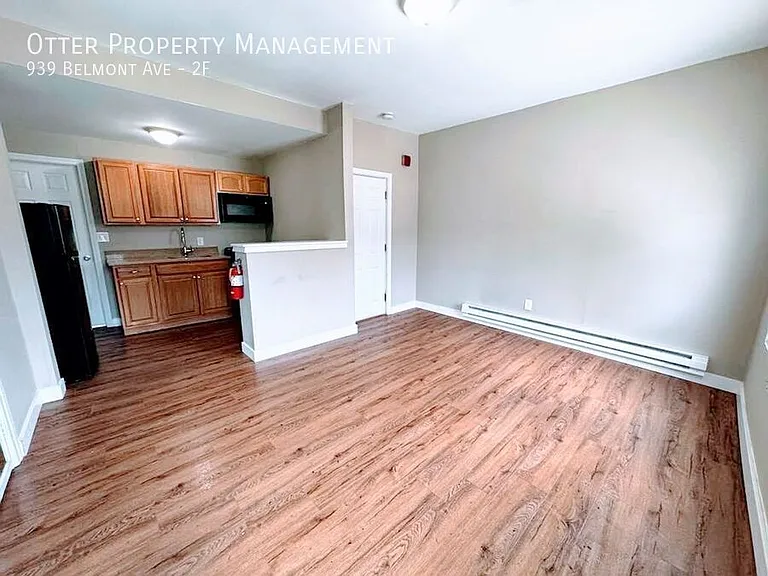 939 Belmont Ave #2F — Photo 4