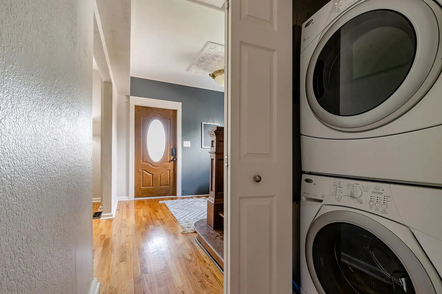 2 bed, 1100 sqft, $1,550 — Photo 4