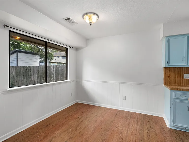 10057 Woodland Village Dr — Photo 9