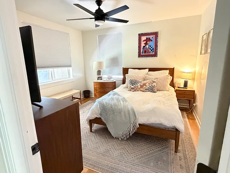 Upstairs bedroom 1