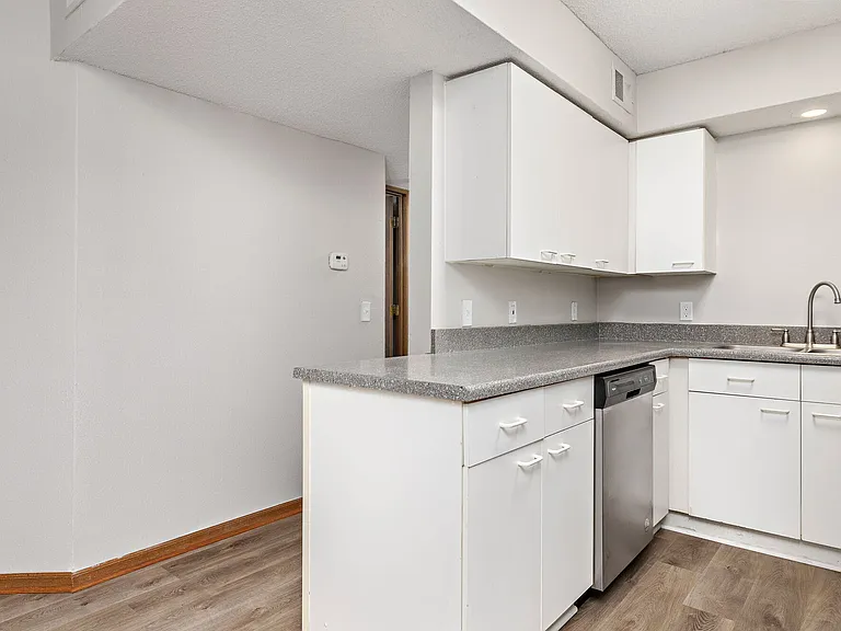 Oak Ridge Park Apartments — Photo 18