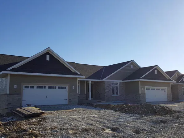 W314N369 Lara Ln #501, Delafield, WI 53018