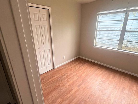 4th image of 10406 Rosehaven Dr