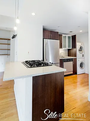 Rented by Stile Real Estate, LLC | media 11