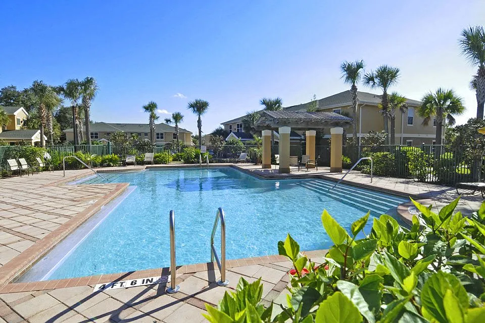 Building Photo - Royal Palm Key