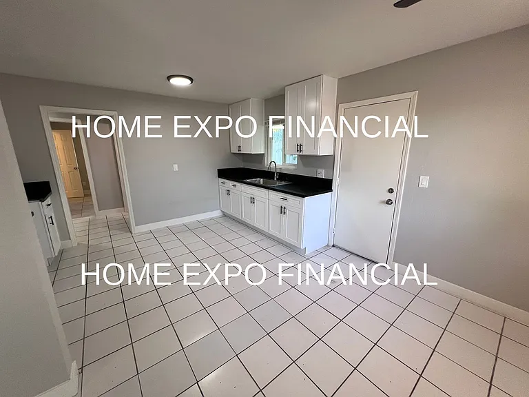 25256 Bessant St — Photo 12