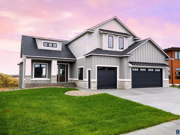 5507 W Colonial Ct, Sioux Falls, SD 57107