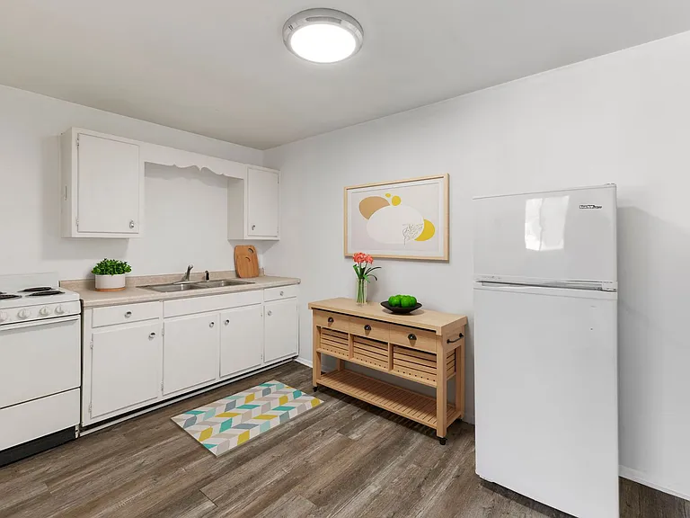 Hollyglen Apartments - Your Next Home in the Heart of Yorktown Schools — Photo 7