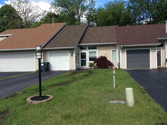 2nd image of 4 Green Meadow Dr