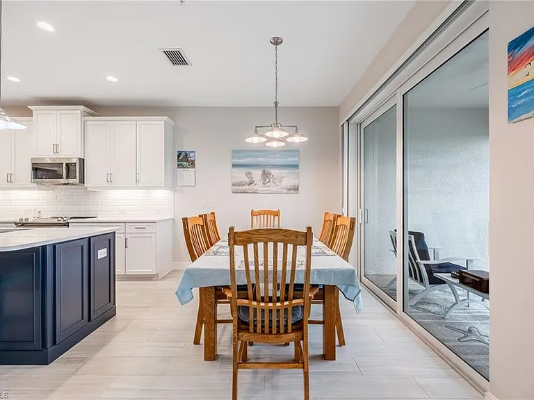 2555 Seychelles Dr #406 — Photo 12