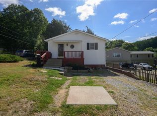 429 Beitler Ave NE, New Philadelphia, OH 44663