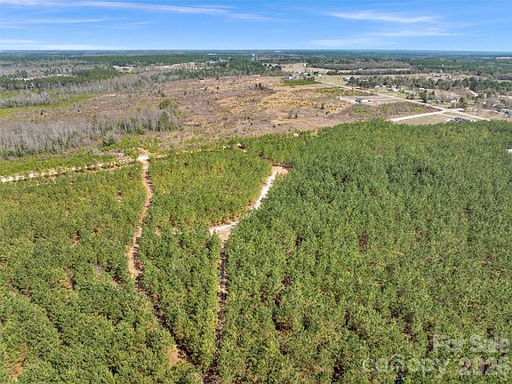 3rd image of 931 Charlie Johnson Rd #8