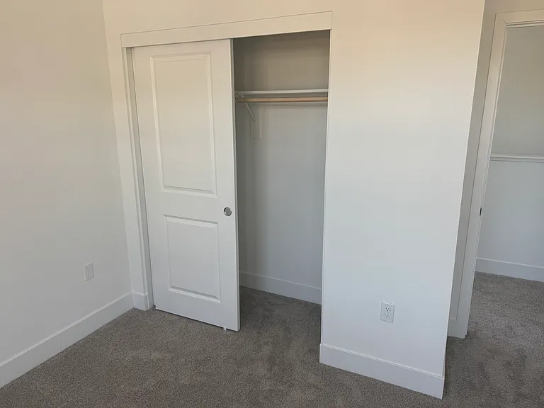248 N Venice Pl — Photo 14