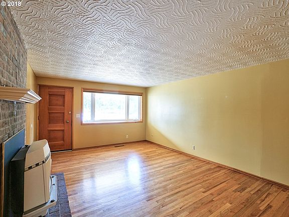 4th image of 15416 SE Sunrise Ct
