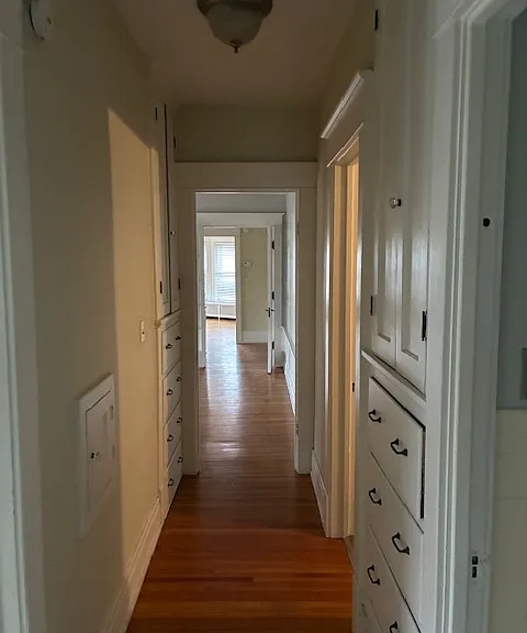 1 Windsor Ave — Photo 12