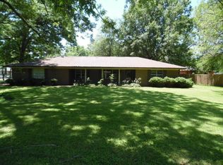 1107 Riverside Dr, Marks, MS 38646